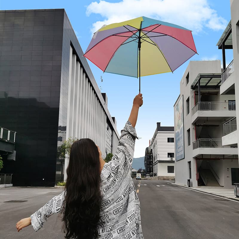 大きく広がる遮光日傘